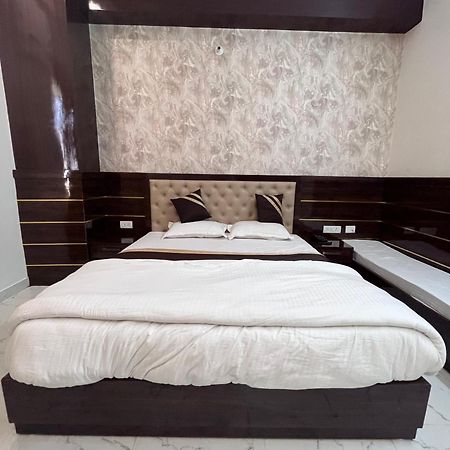 Mangalam Grand Hotell Lucknow Eksteriør bilde