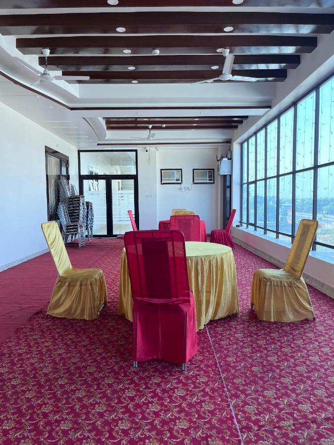 Mangalam Grand Hotell Lucknow Eksteriør bilde