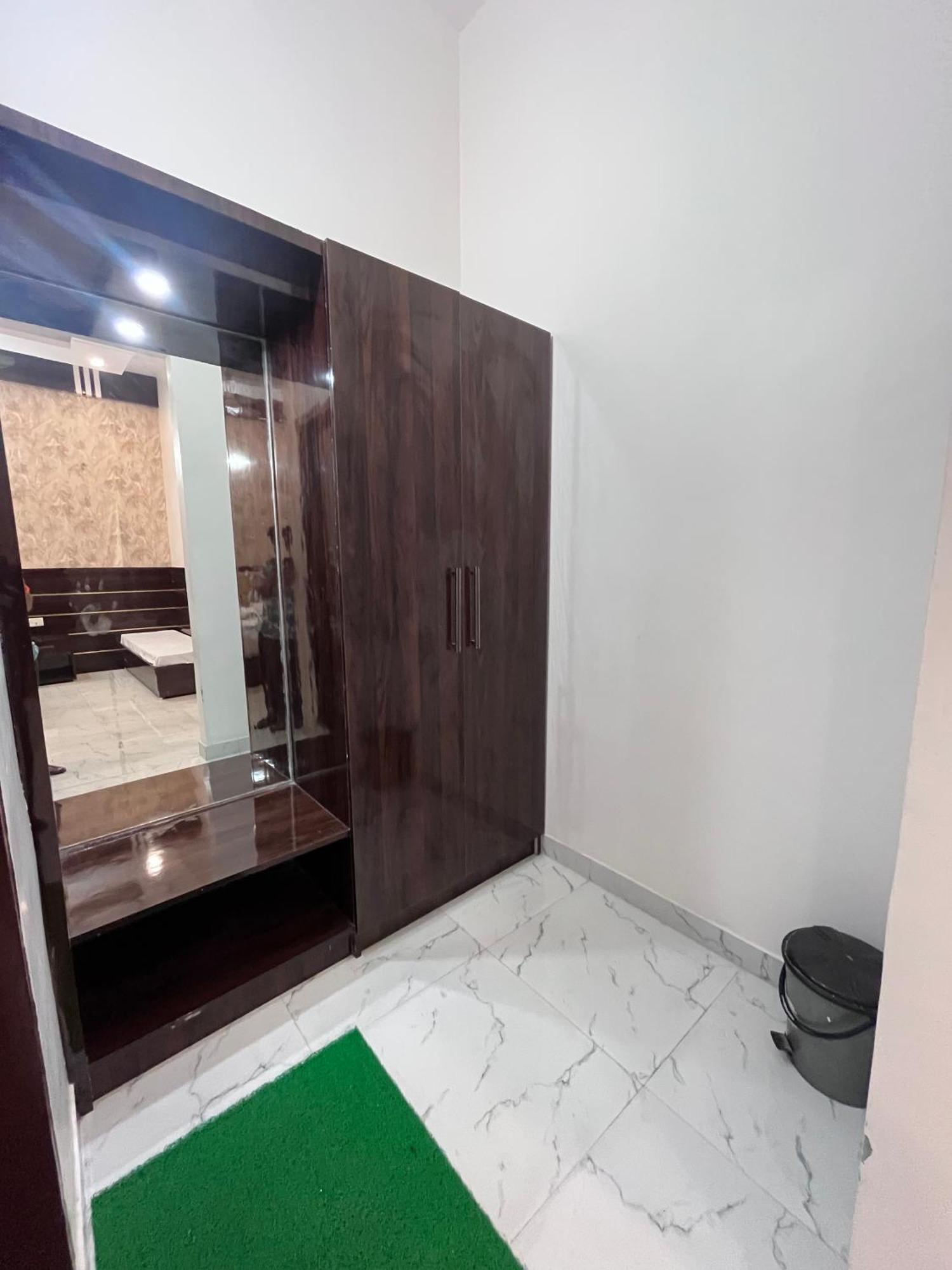 Mangalam Grand Hotell Lucknow Eksteriør bilde