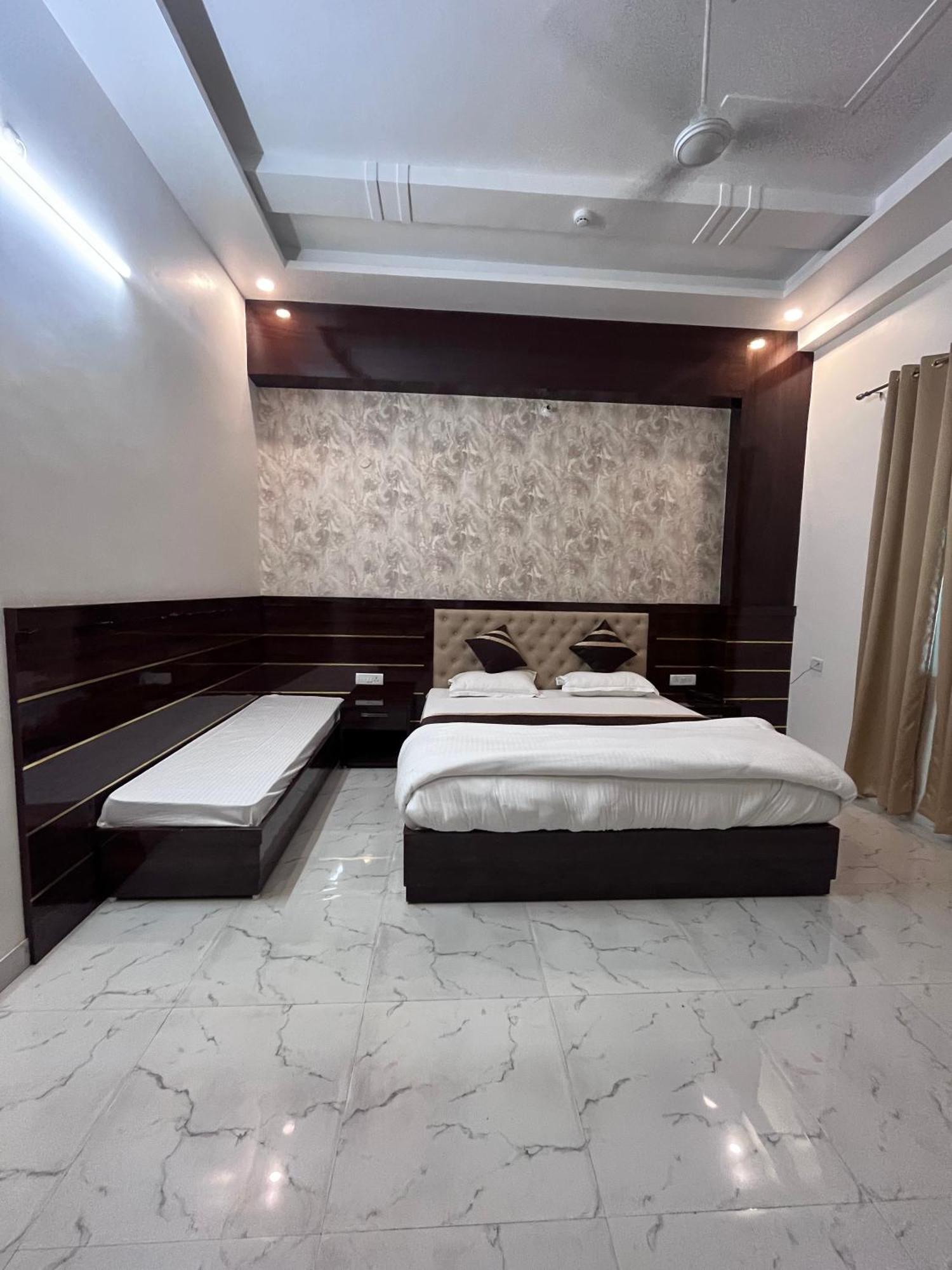 Mangalam Grand Hotell Lucknow Eksteriør bilde